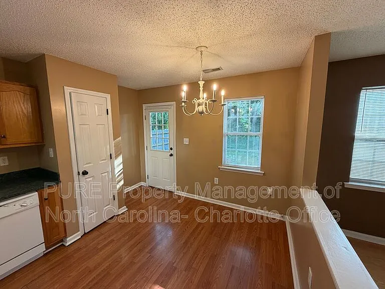6606 1st Ave — Photo 7