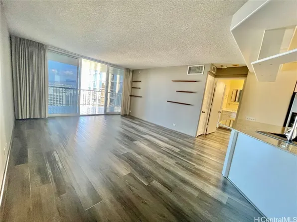 1212 Nuuanu Ave APT 2712, Honolulu, HI 96817