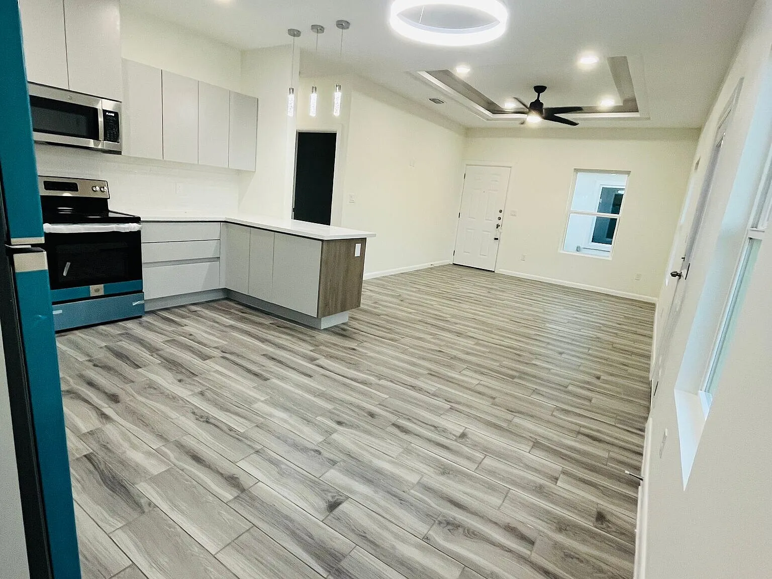 3 bed, 1160 sqft, $1,300 — Photo 4