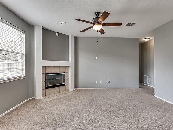 3rd image of 2328 Pecan Dr
