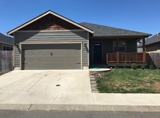 215 NW Sagan Loop, Sheridan, OR 97378
