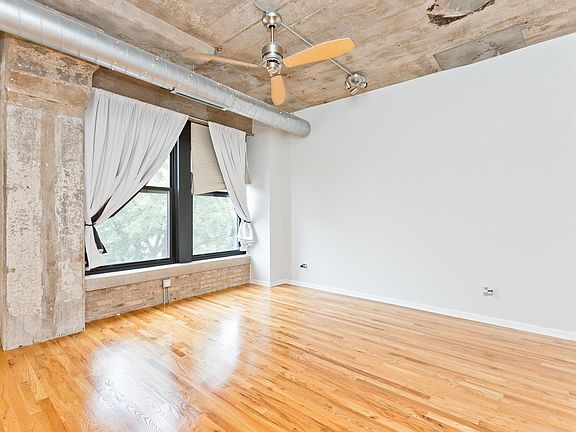 4th image of 1070 W 15th St Unit 257