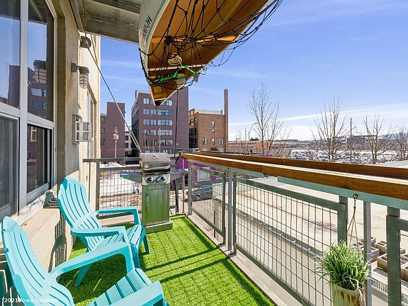 3rd image of 112 E 11th St #202