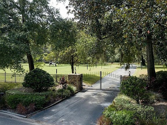 5th image of 500 Sweetwater Club Blvd