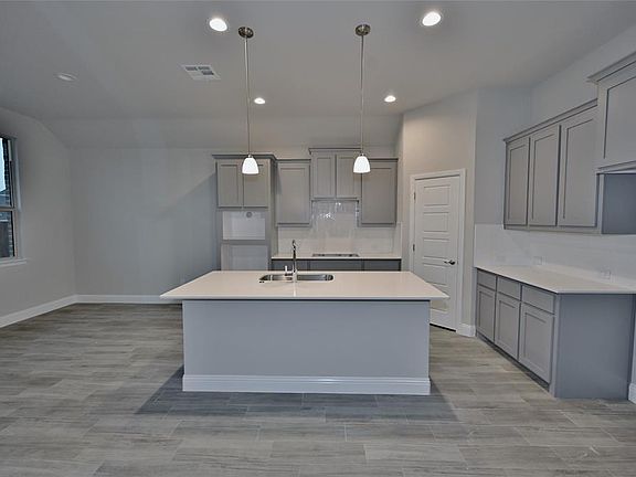 Home images & Floor Plans are for illustration purposes only & may vary from actual home