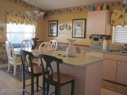 3rd image of 103 Key Colony Ct
