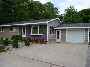 30 N Nine Mile Rd, Linwood, MI 48634