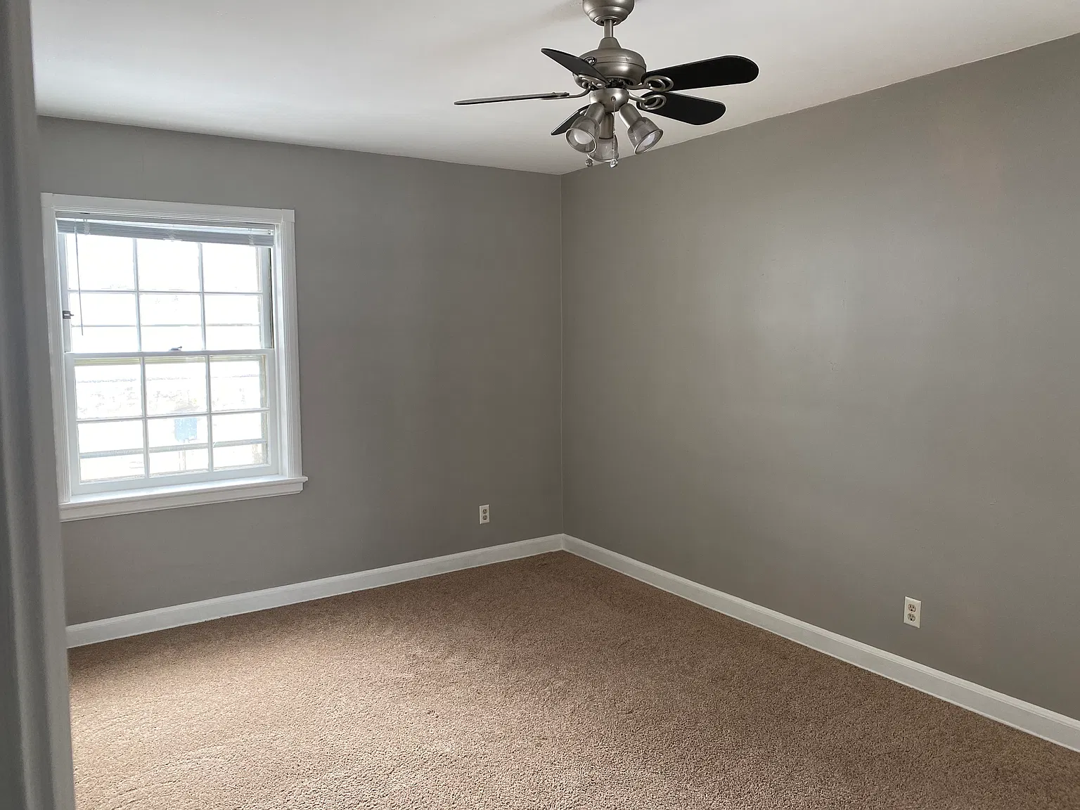 1 bed, 900 sqft, $1,090 — Photo 4