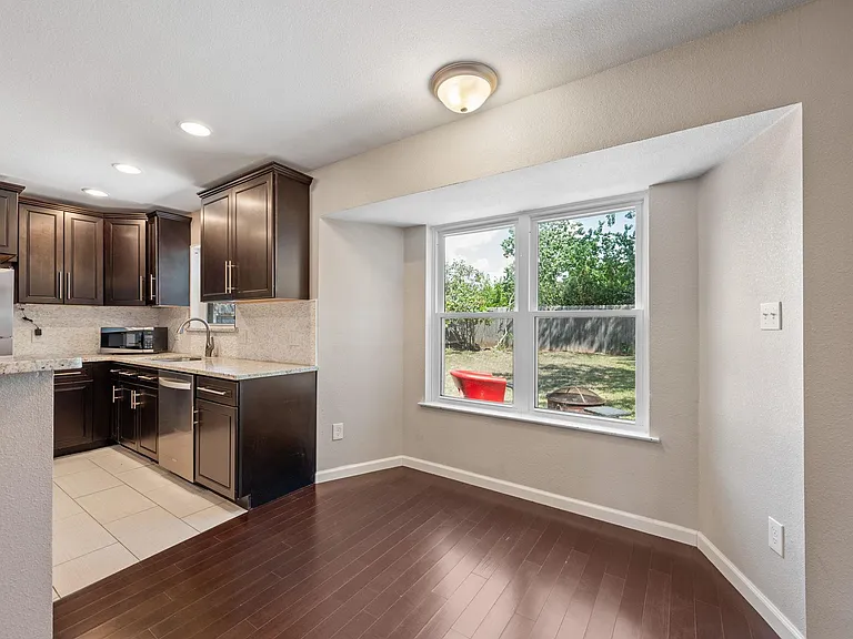 8511 Daleview Dr — Photo 13