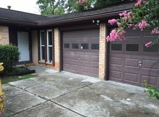 827 Rockbrook Dr, Houston, TX 77015