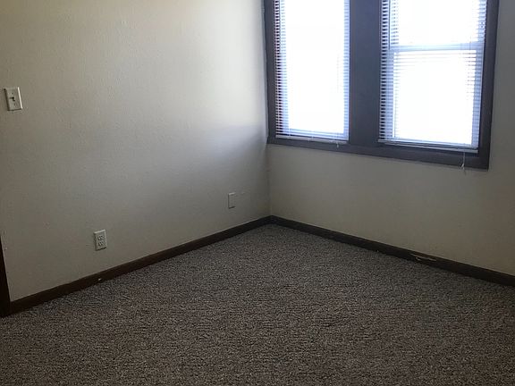 5th image of 4009 Oakland Rd NE APT 4