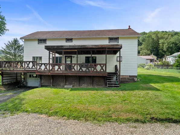 17631 Bennetts Valley Hwy, Weedville, PA 15841