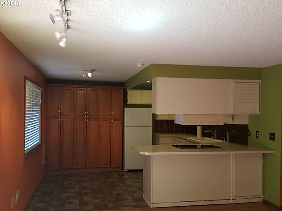 5th image of 1003 NW 132nd St APT B