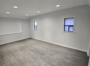 600 Church St #1-C08, Toronto, ON M4Y 2E7
