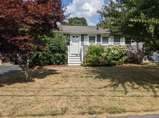 48 Heather Dr, Norwood, MA 02062