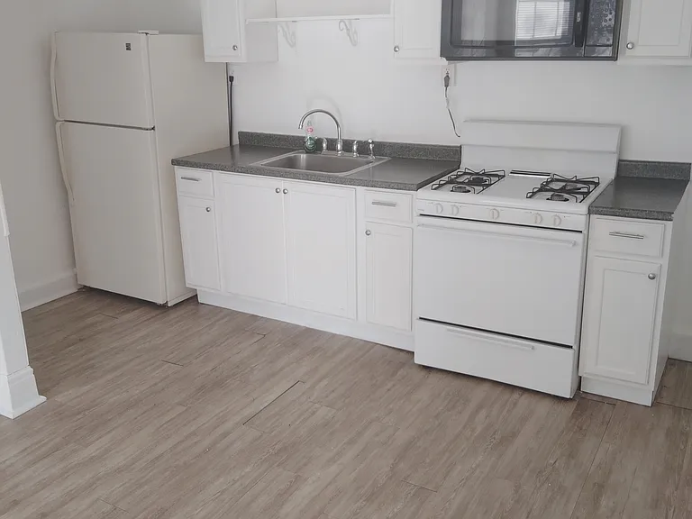 290 2nd Ave #1-B — Photo 5