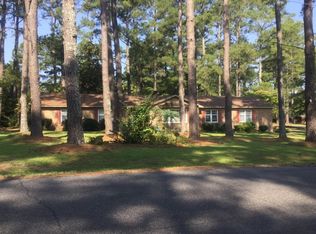 8201 Scotch Meadows Dr, Laurinburg, NC 28352