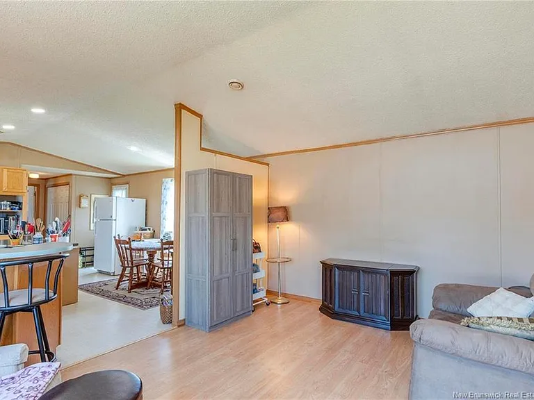 29 Gerald Blvd — Photo 7