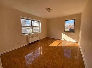 29-11 Dwight Ave #2B, Far Rockaway, NY 11691