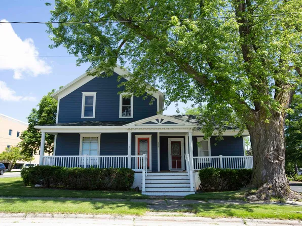 208 S 4th Ave, Sturgeon Bay, WI 54235