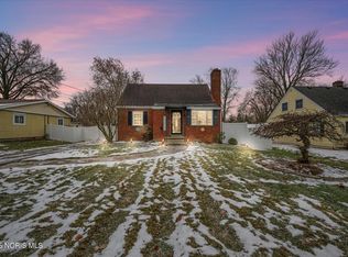 2938 Starr Ave, Oregon, OH 43616