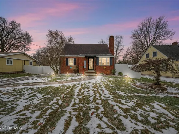 2938 Starr Ave, Oregon, OH 43616