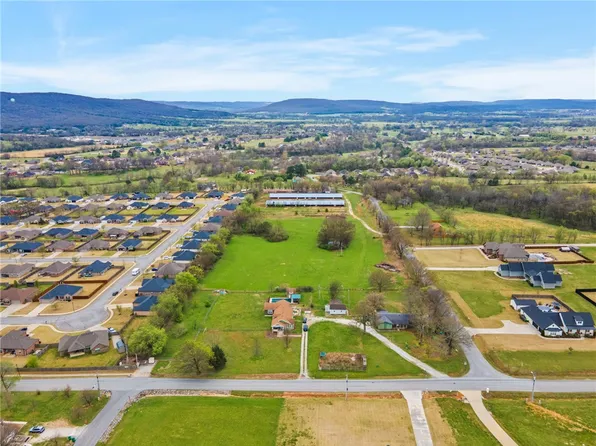 2-12253 Clyde Carnes Rd, Farmington, AR 72730