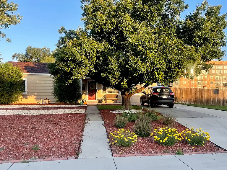 2701 S Glencoe St — Photo 5