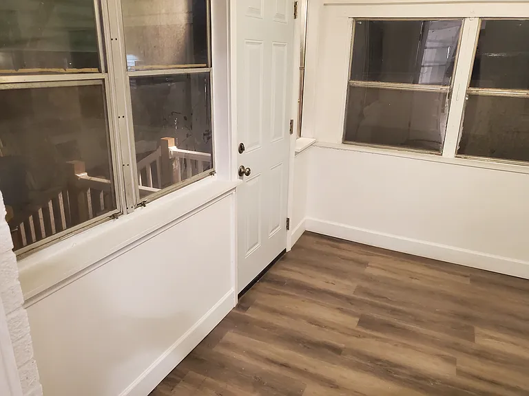 9011 Philo Ave — Photo 6