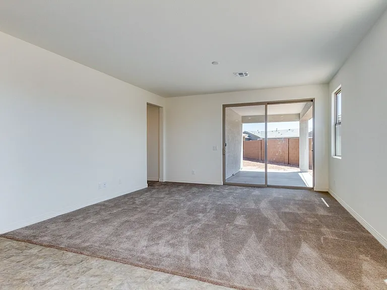 1674 N Hester Trl — Photo 6
