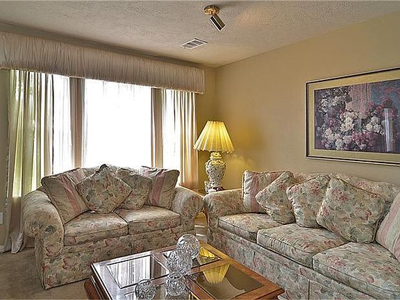 4th image of 16502 Brentford Ct