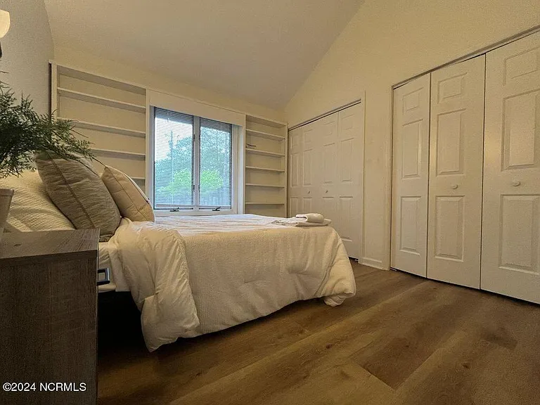 220 Drumar Ct — Photo 21