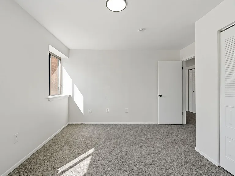 Wilson School Apartments — Photo 42
