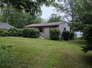 10 Lakeside Dr, Lebanon, CT 06249
