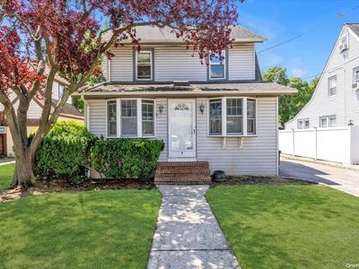 9 Donald Place, East Rockaway, NY, 11518