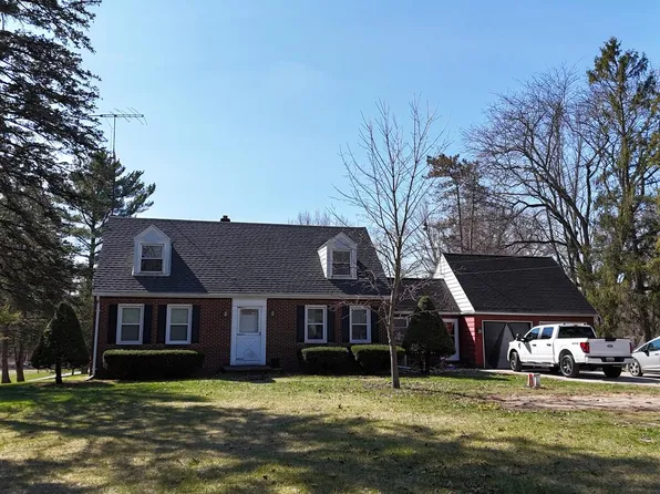 2365 W Temperance Rd, Temperance, MI 48182