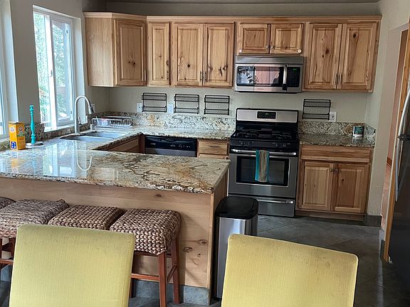4th image of 12648 Greenwood Dr