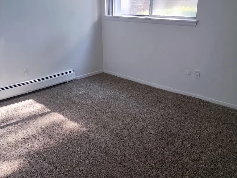 Old Orchard Apartments — Photo 8
