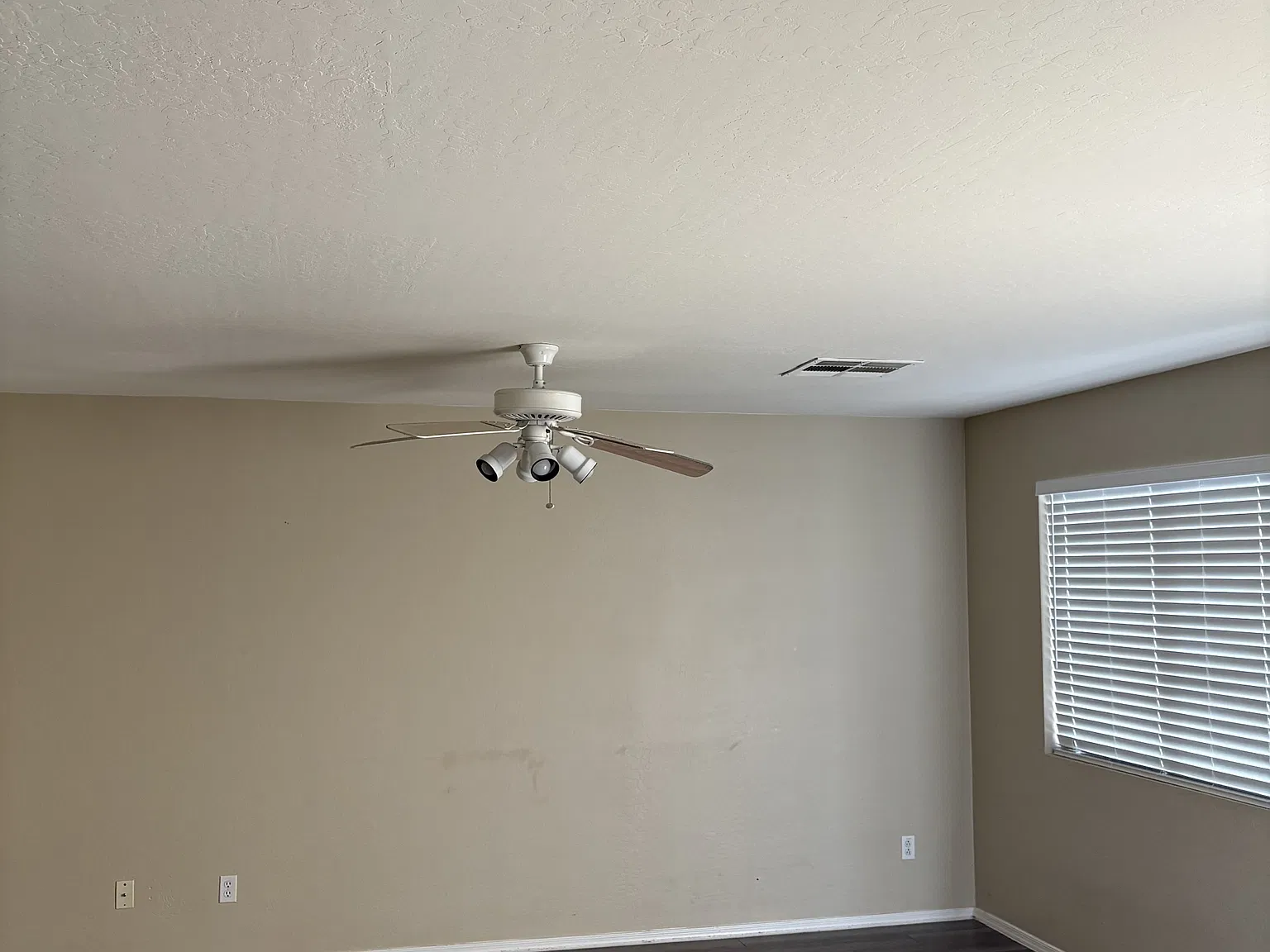 10629 W Papago St - Unit... — Photo 2