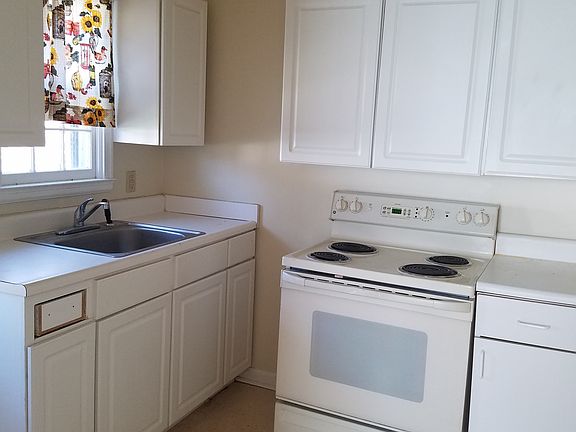 3rd image of 1209 S Roosevelt Dr