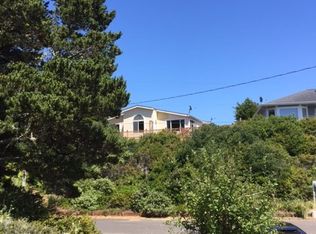 4385 Rhododendron Dr, Florence, OR 97439