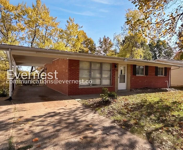 4608 Barbara Dr — Photo 2