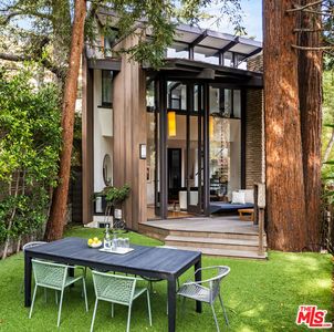 8782 Lookout Mountain Ave, Los Angeles, CA, 90046