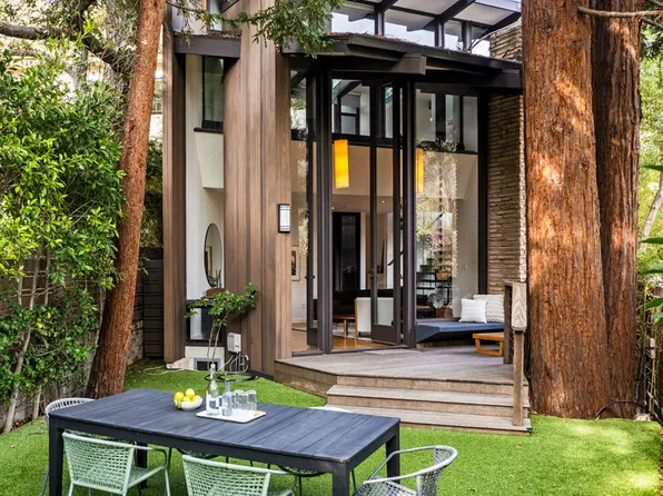 8782 Lookout Mountain Ave, Los Angeles, CA 90046