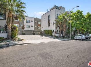 676 N Gramercy Pl, Los Angeles, CA 90004