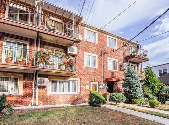 2nd image of 2367 E 19th St #2