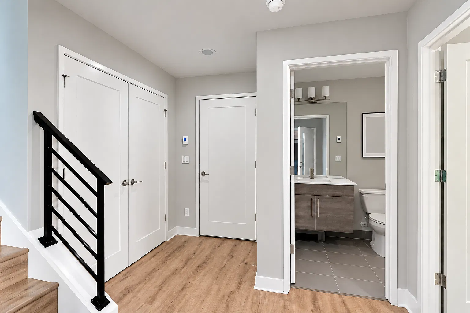 4 bed, 2183 sqft, $4,495 — Photo 3