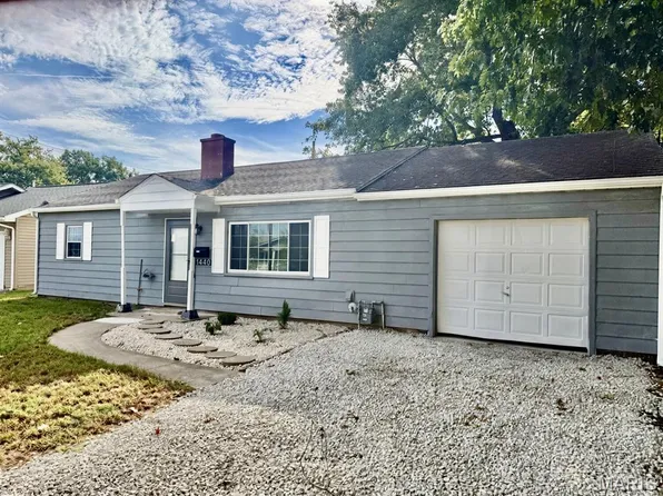 1440 Ladd Ave, Wood River, IL 62095