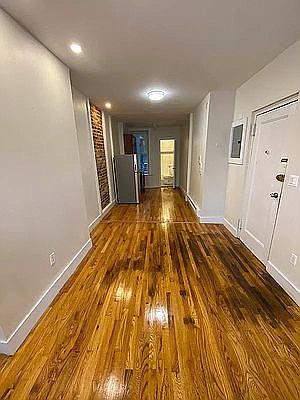 4th image of 421 Rogers Ave APT 1