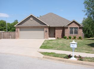 815 Pennington St, Lowell, AR 72745